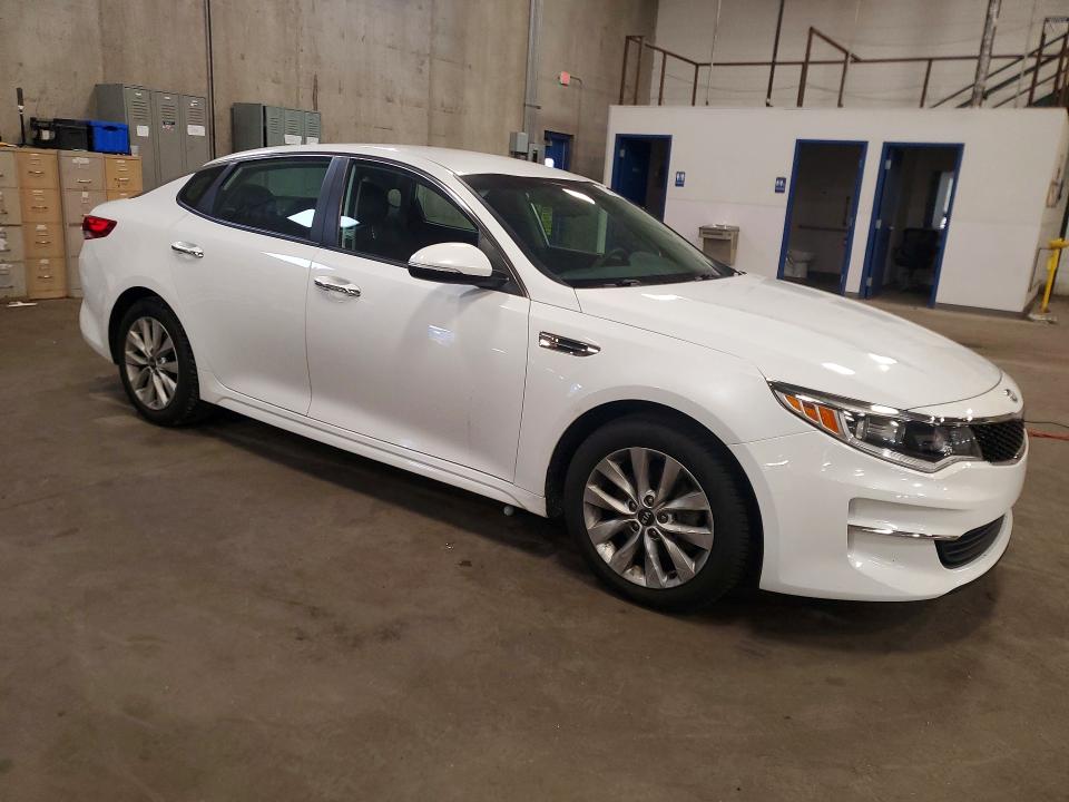 Zdjęcie 4 z aukcji – 2018 KIA OPTIMA z VIN 5XXGT4L39JG267589
