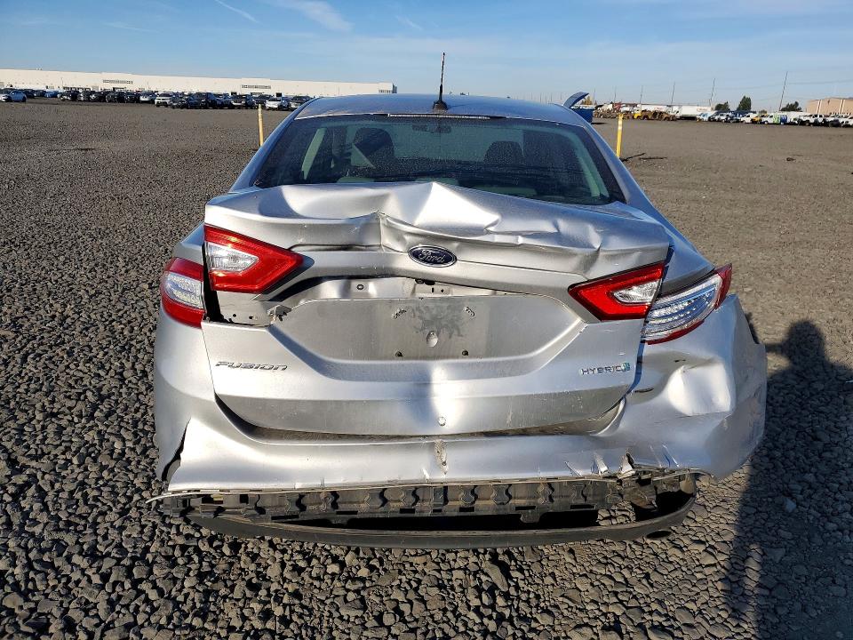 Photo 6 from auction – 2016 FORD FUSION with VIN 3FA6P0UU9GR178928