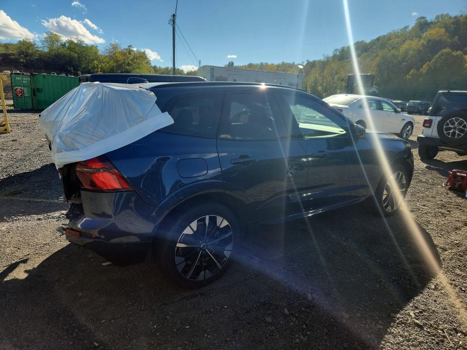 Снимка 3 от търг – 2026 VOLVO XC60 с VIN YV4H60RC9T1432953