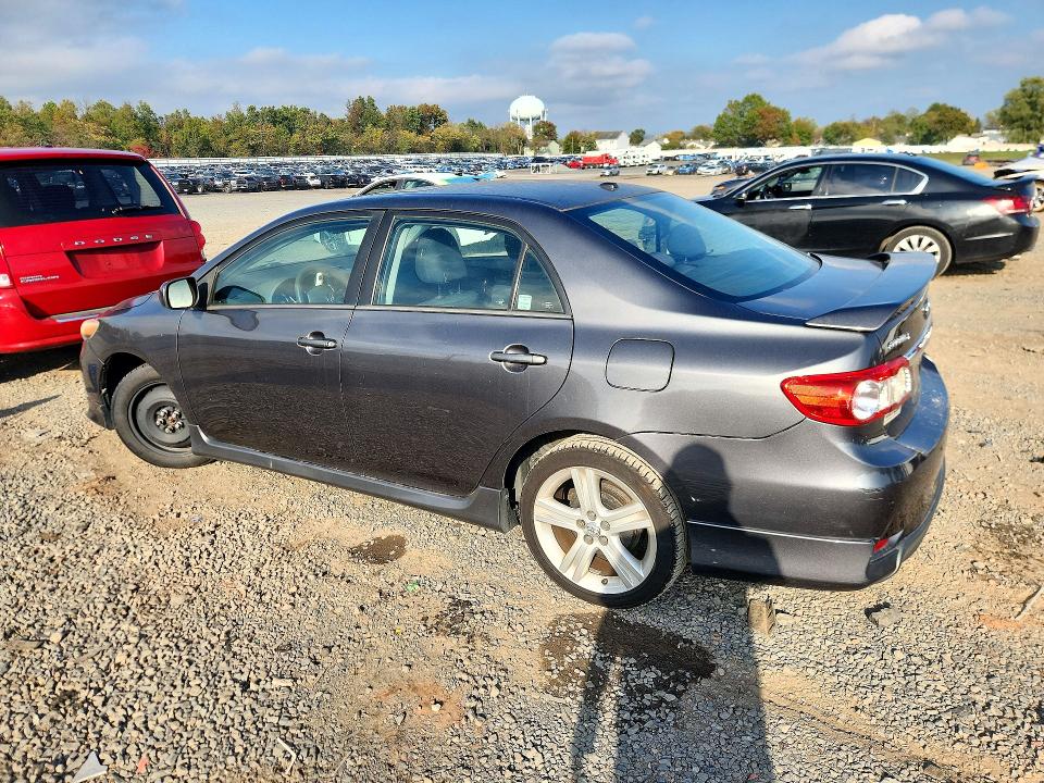 Снимка 2 от търг – 2013 TOYOTA COROLLA с VIN 2T1BU4EE6DC024761