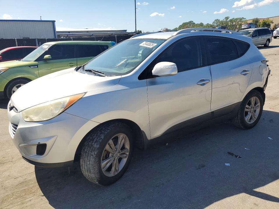 Снимка 1 от търг – 2012 HYUNDAI TUCSON с VIN KM8JU3AC0CU389220