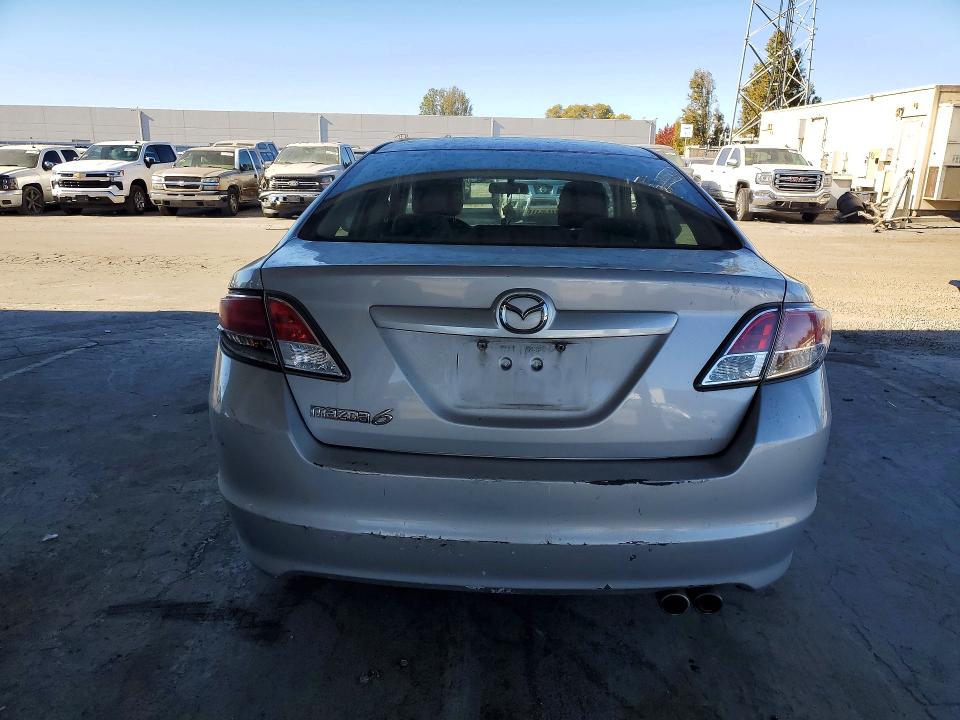 Снимка 6 от търг – 2017 MAZDA 6 с VIN 1YVHZ8DH1C5M34016