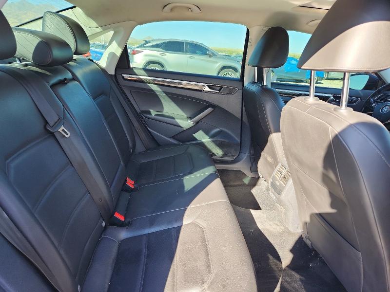 Снимка 10 от търг – 2019 VOLKSWAGEN PASSAT с VIN 1VWMA7A39KC002067