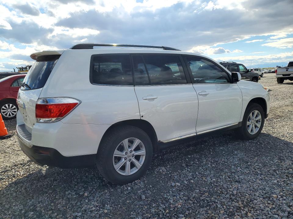 Снимка 3 от търг – 2012 TOYOTA HIGHLANDER с VIN 5TDBK3EH8CS139300
