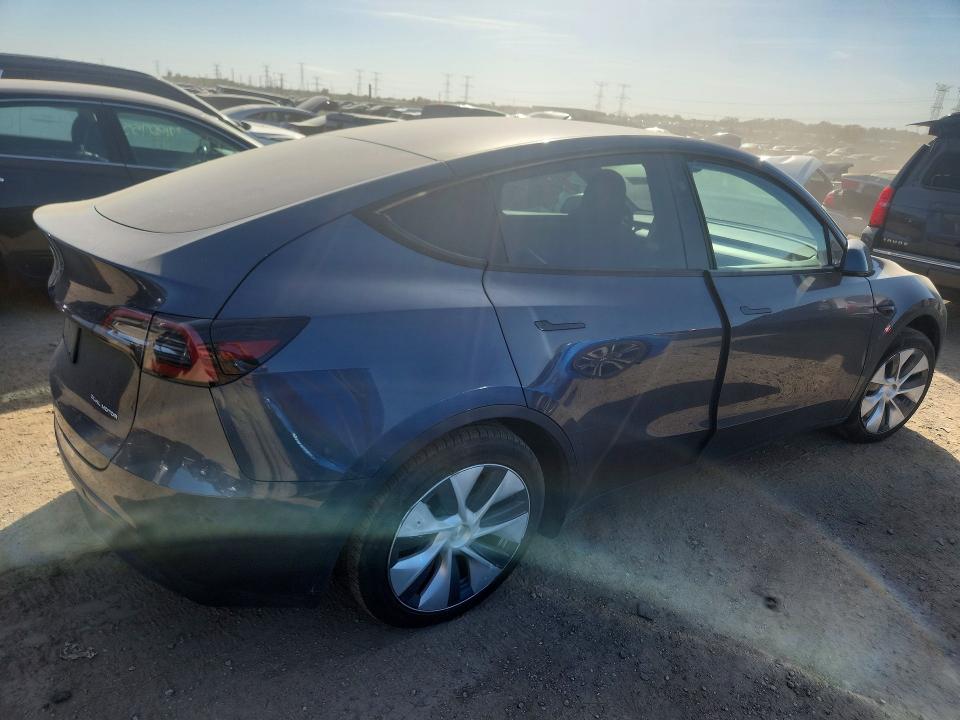 Фото 3 с аукциона – 2023 TESLA MODEL Y с VIN 7SAYGDEE9PF866272
