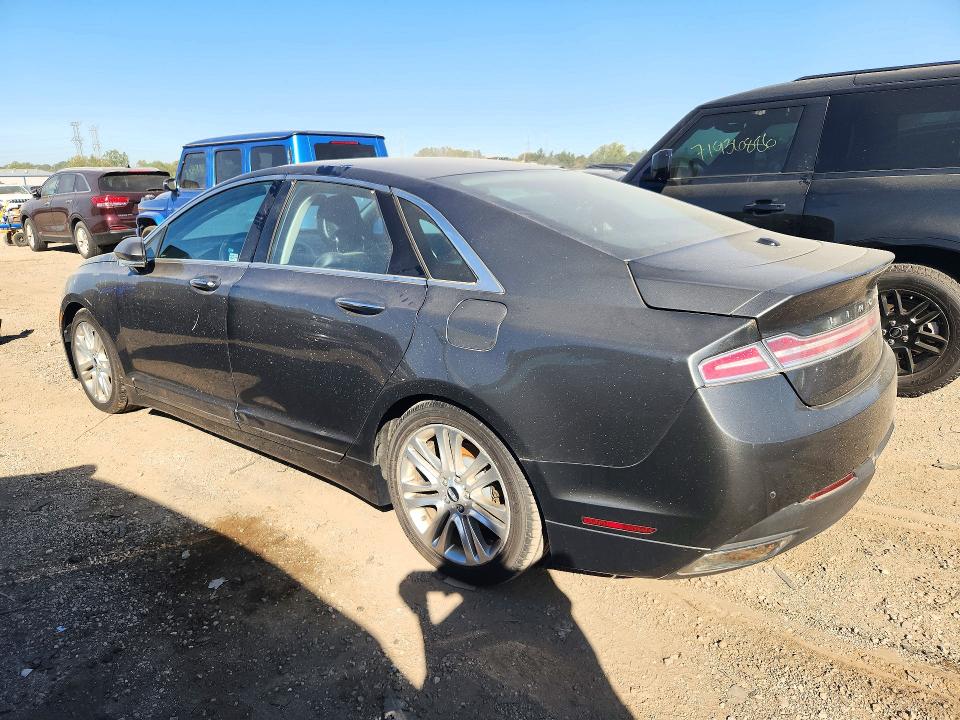 Photo 2 from auction – 2016 LINCOLN MKZ with VIN 3LN6L2G99GR616531