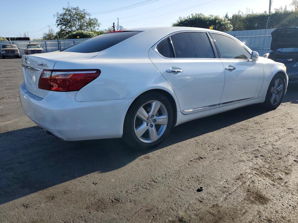 صورة رقم 3 من المزاد - 2011 LEXUS LS مع VIN JTHGL5EF5B5043317