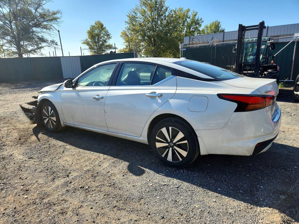 Photo 2 from auction – 2022 NISSAN ALTIMA with VIN 1N4BL4EW5NN317986