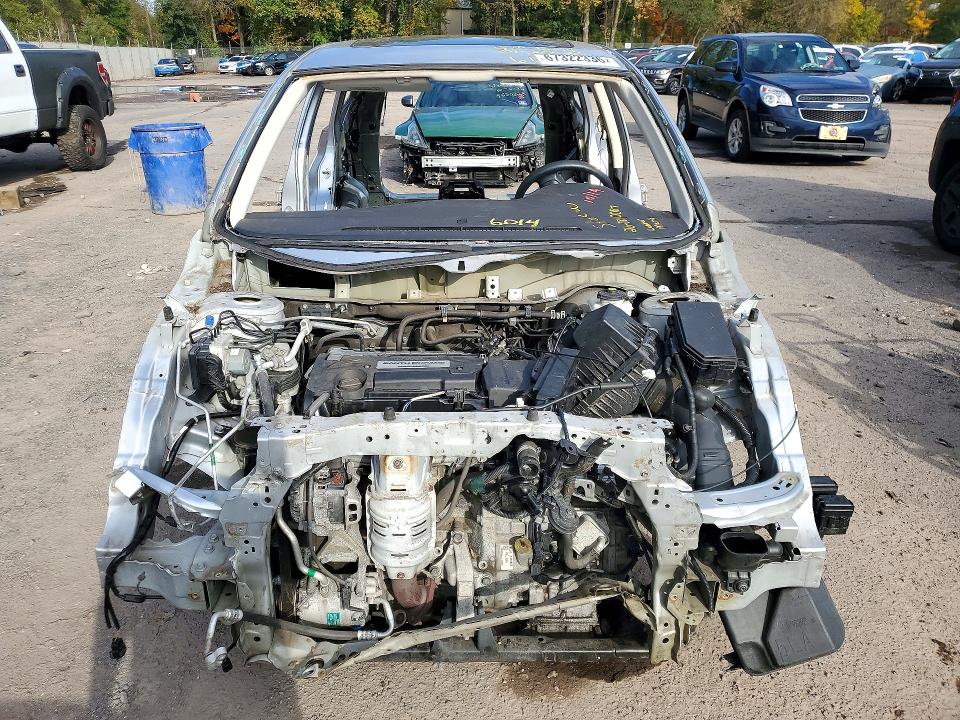 Photo 5 from auction – 2015 HONDA CR-V with VIN 2HKRM4H56FH669047