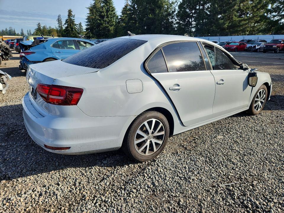 Снимка 3 от търг – 2017 VOLKSWAGEN JETTA с VIN 3VWDB7AJ1HM355194