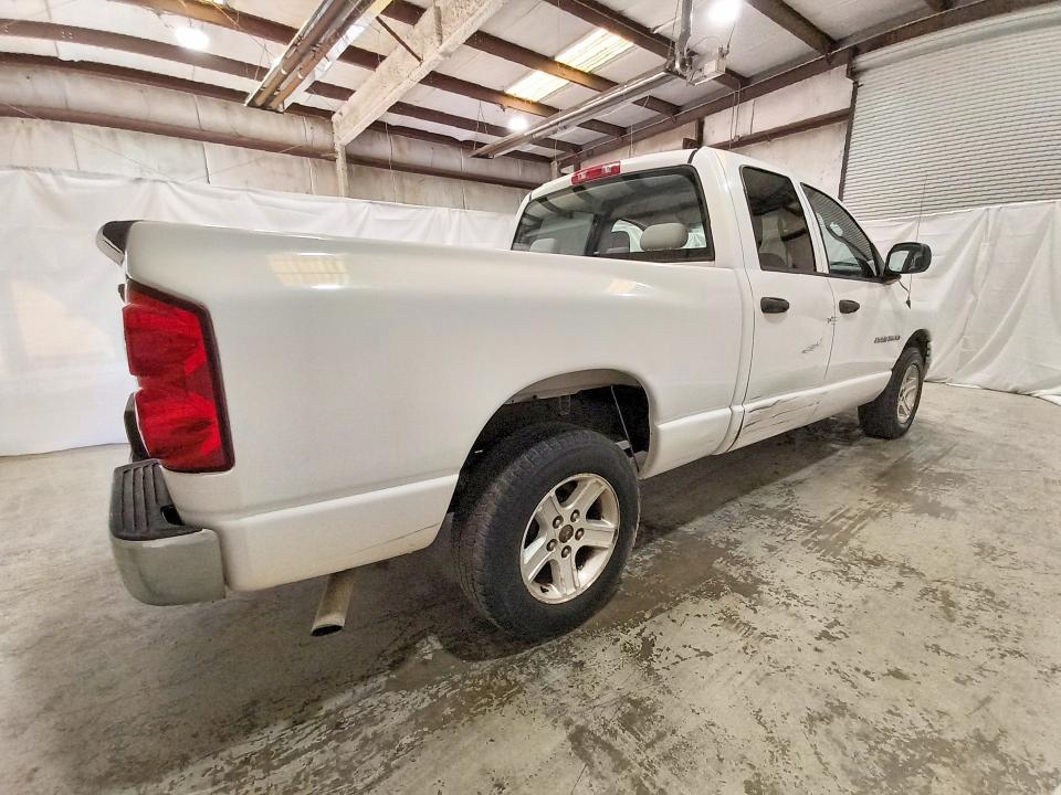 Zdjęcie 3 z aukcji – 2007 DODGE RAM 1500 z VIN 1D7HA18N07J541324