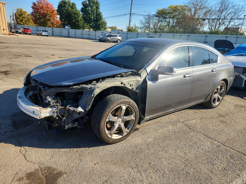 ACURA TL 2010 مع رقم تعريف المركبة 19UUA9F57AA008678 - صورة من المزاد