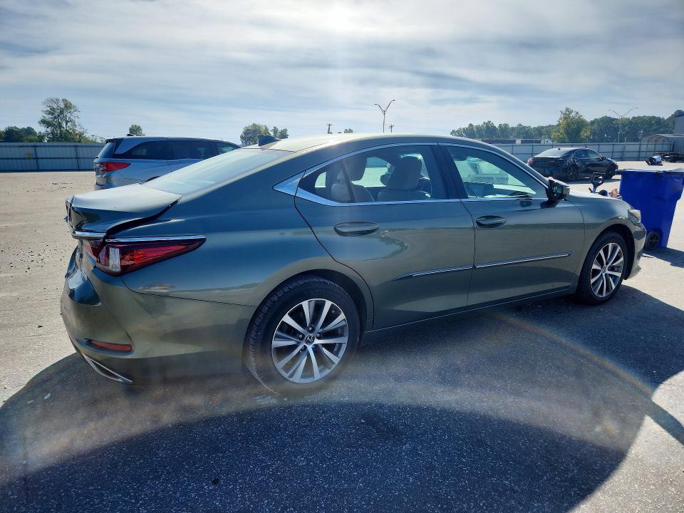Снимка 3 от търг – 2019 LEXUS ES с VIN 58ABZ1B18KU047934