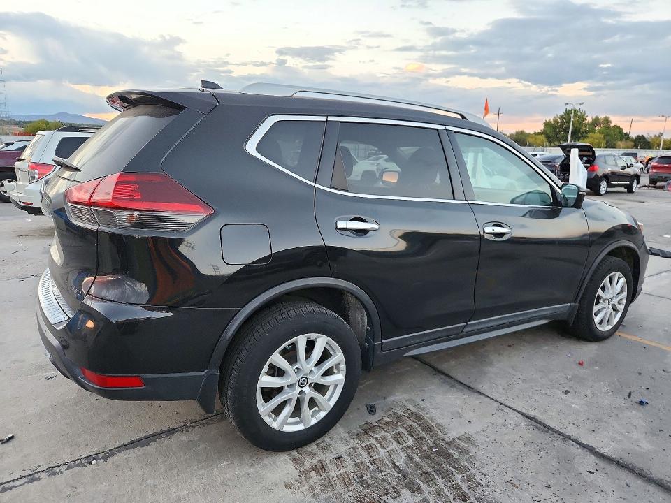 Photo 3 from auction – 2018 NISSAN ROGUE with VIN 5N1AT2MV5JC810507