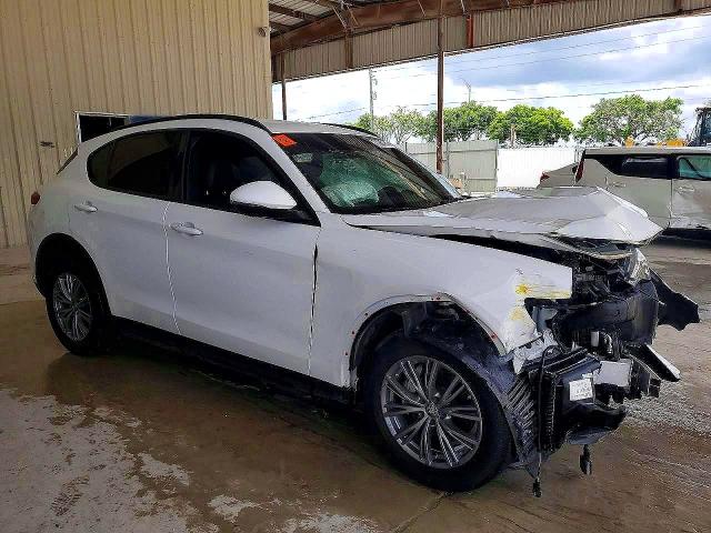 Снимка 4 от търг – 2022 ALFA ROMEO STELVIO с VIN ZASPAJAN5N7D28208