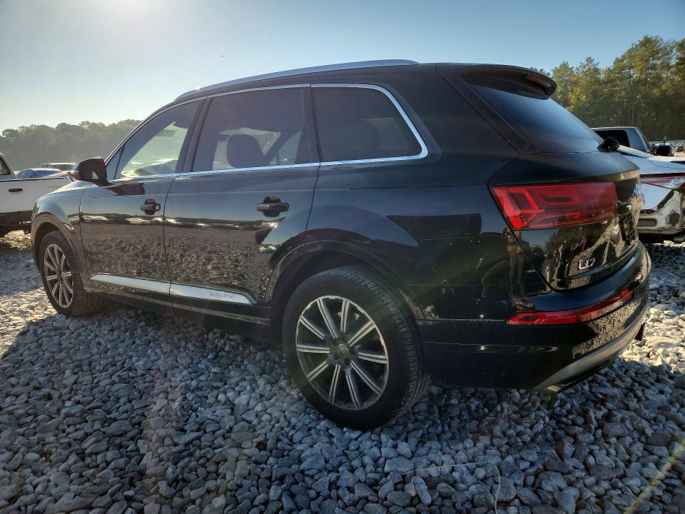 Снимка 2 от търг – 2017 AUDI Q7 с VIN WA1AAAF77HD005559