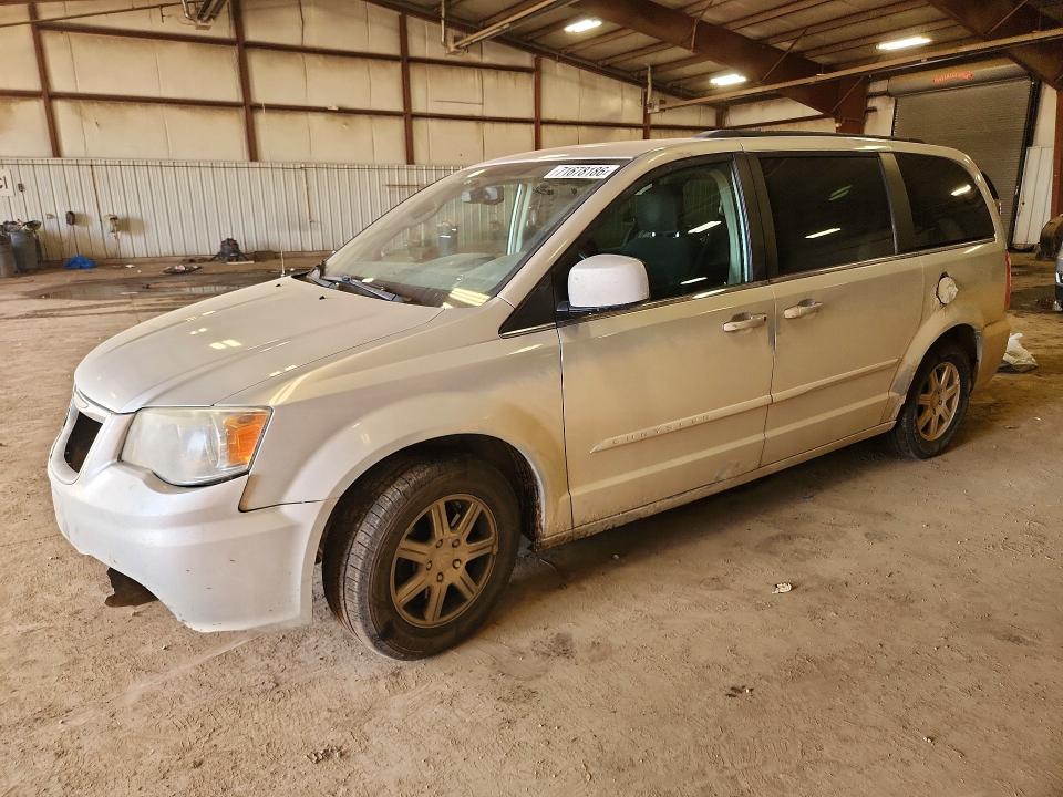 CHRYSLER TOWN & COUNTRY 2012 с VIN 2C4RC1BG8CR106740 - Снимка от търг
