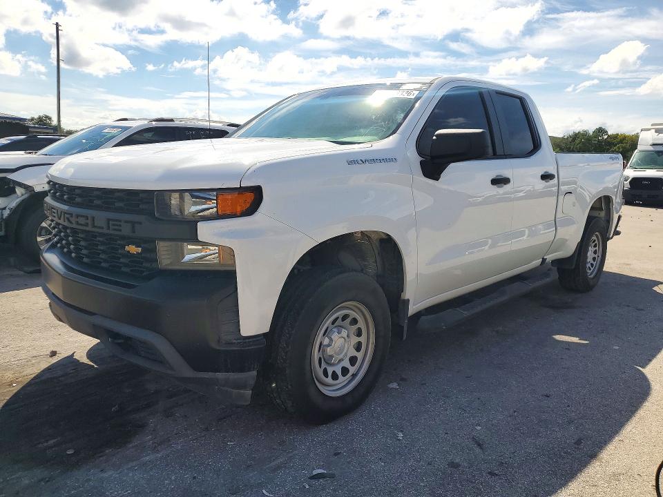CHEVROLET SILVERADO 2020 с VIN 1GCRYAEH3LZ131976 - Снимка от търг