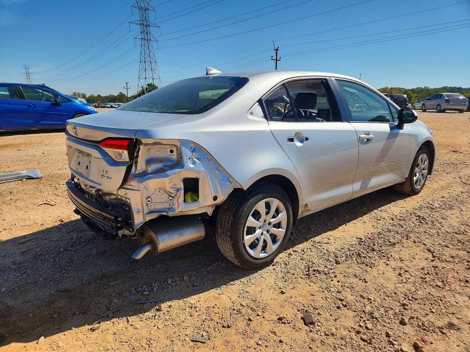 Снимка 3 от търг – 2026 TOYOTA COROLLA HYBRID с VIN JTDBCMFE7T3111948
