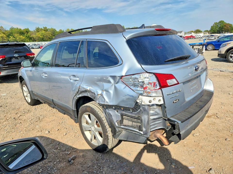 صورة رقم 2 من المزاد - 2014 SUBARU OUTBACK مع VIN 4S4BRBCCXE3286392