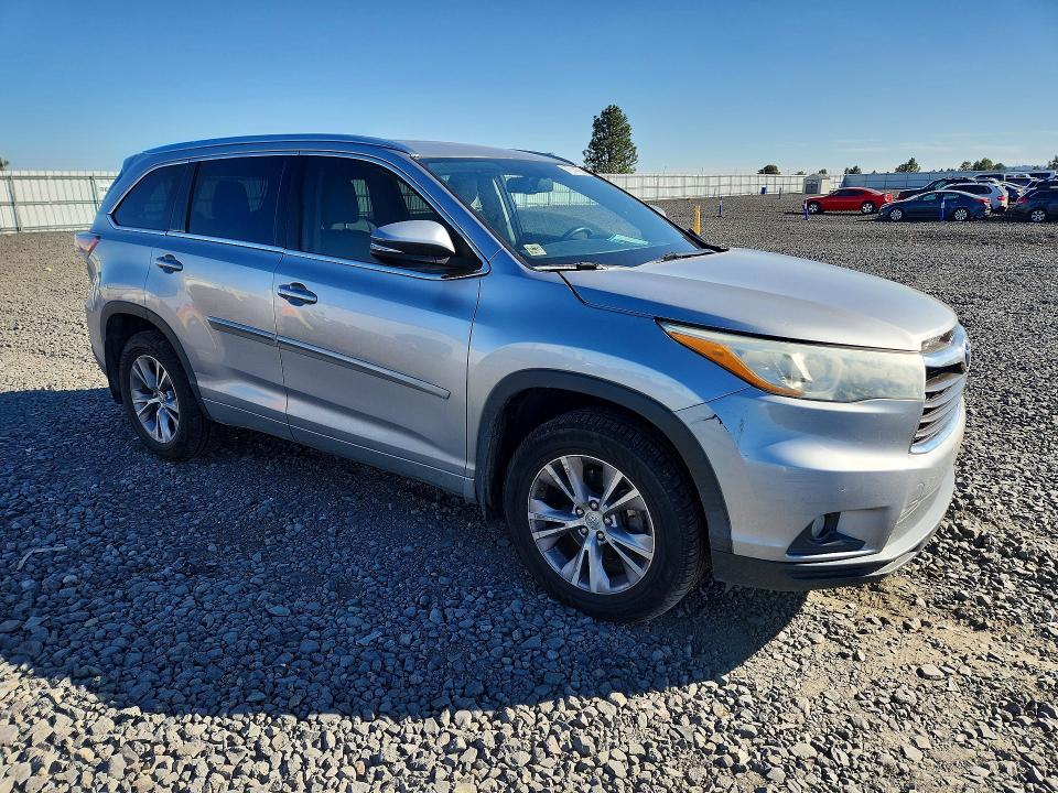 Снимка 4 от търг – 2015 TOYOTA HIGHLANDER с VIN 5TDJKRFH5FS134833