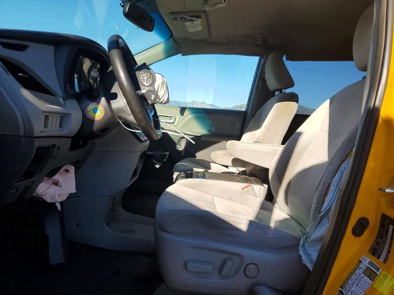 Photo 7 from auction – 2017 TOYOTA SIENNA with VIN 5TDKZ3DCXHS804240