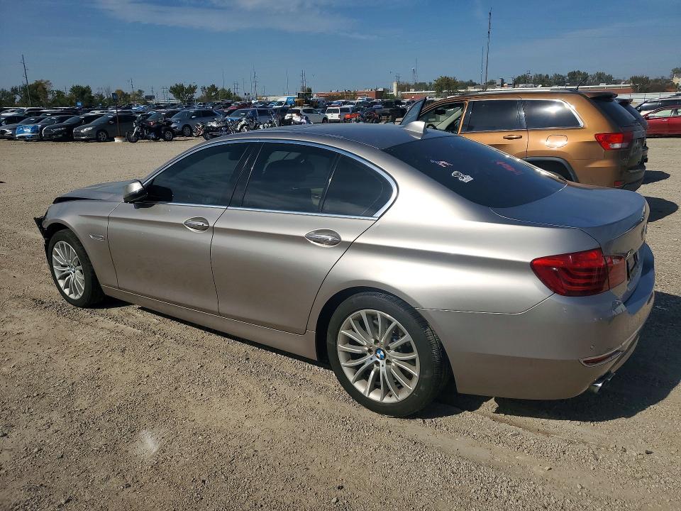 Снимка 2 от търг – 2016 BMW 528 с VIN WBA5A7C54GG151554