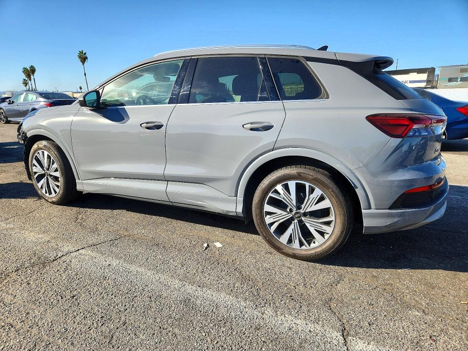 Снимка 2 от търг – 2023 AUDI Q4 E-TRON с VIN WA1ACBFZ6PP048563