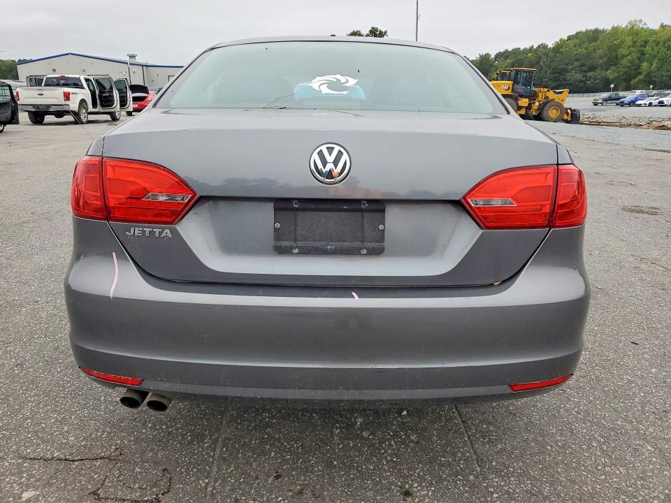 Photo 6 from auction – 2011 VOLKSWAGEN JETTA with VIN 3VW1K7AJ1BM399996