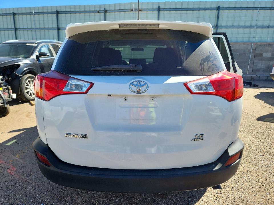 Снимка 6 от търг – 2015 TOYOTA RAV4 с VIN 2T3BFREV0FW290258