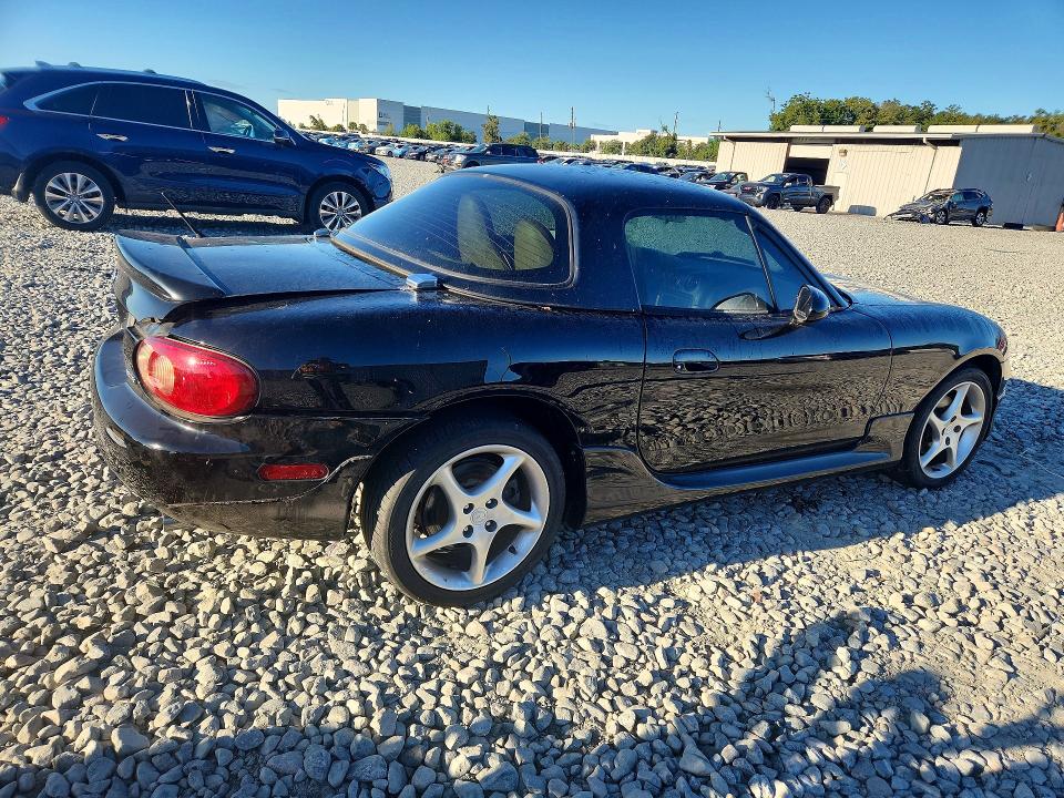 Снимка 3 от търг – 2001 MAZDA MX-5 MIATA с VIN JM1NB353910215074