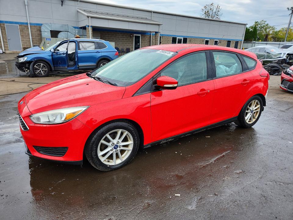 Снимка 1 от търг – 2015 FORD FOCUS с VIN 1FADP3K21FL212996