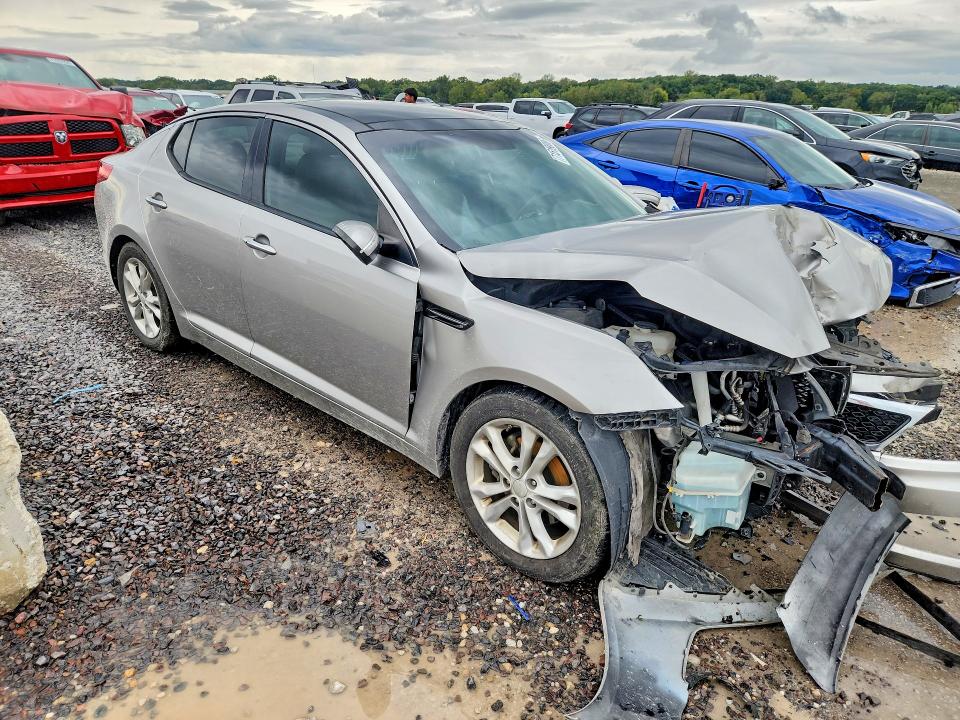 Снимка 4 от търг – 2013 KIA OPTIMA с VIN 5XXGN4A77DG245241