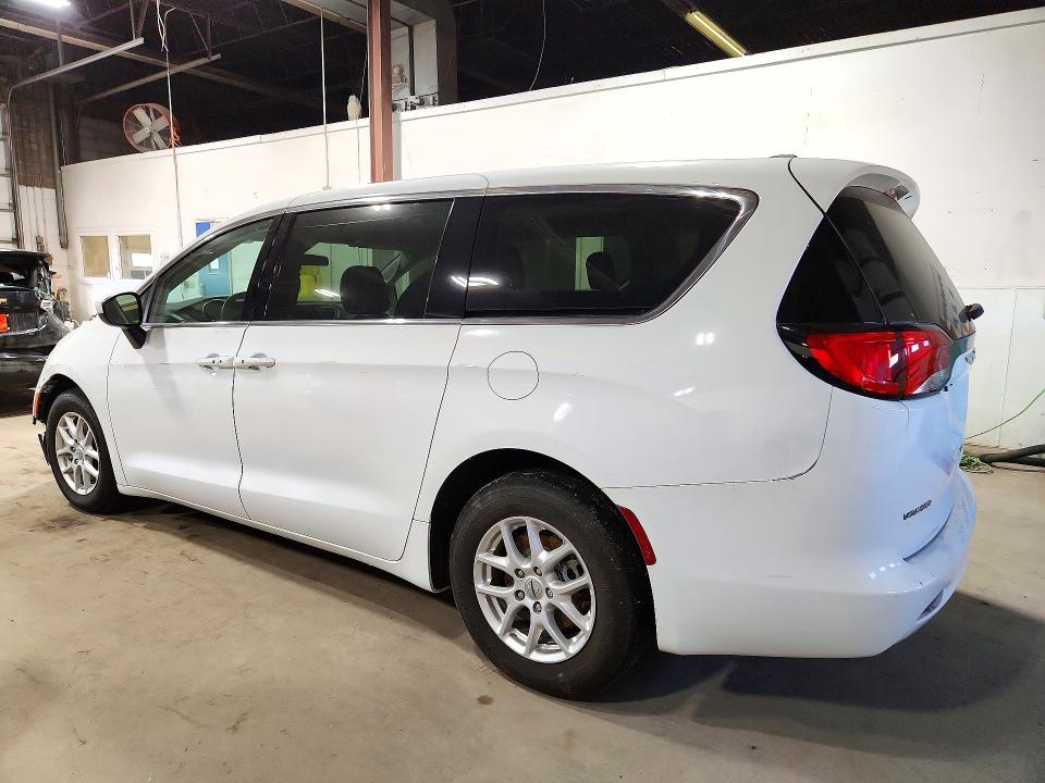 Снимка 2 от търг – 2022 CHRYSLER VOYAGER с VIN 2C4RC1CG0NR105065