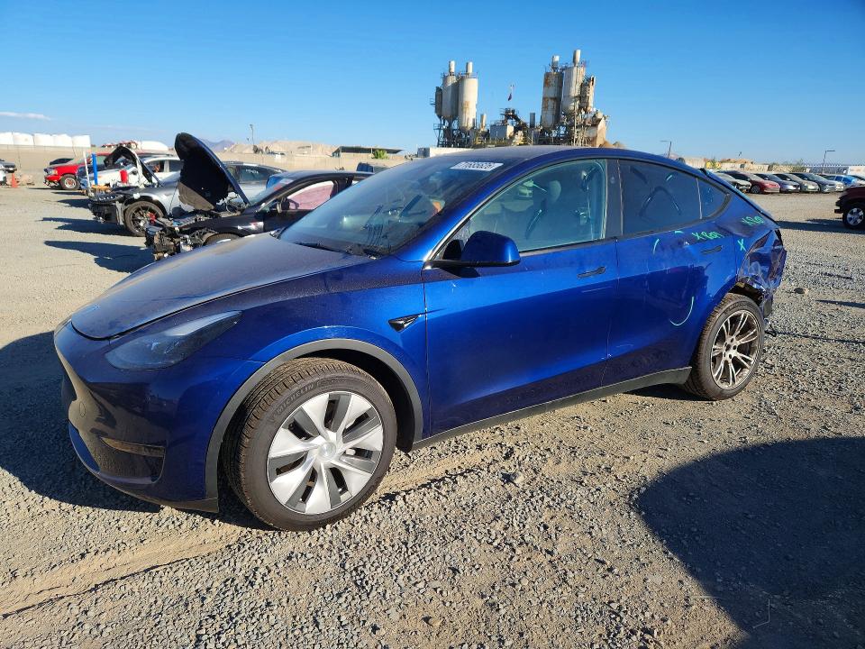 TESLA MODEL Y 2024 z numerem VIN 7SAYGDED5RF057720 - Zdjęcie z aukcji