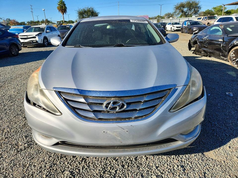 Photo 5 from auction – 2012 HYUNDAI SONATA with VIN 5NPEC4AB6CH426609