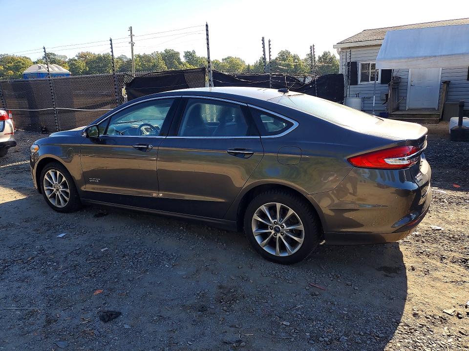 Foto 2 de la subasta – 2017 FORD FUSION con VIN 3FA6P0PU9HR160765
