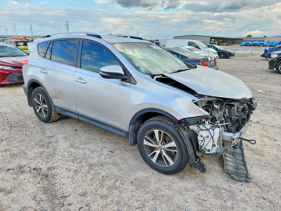 Photo 4 from auction – 2015 TOYOTA RAV4 with VIN JTMWFREV8FJ051430