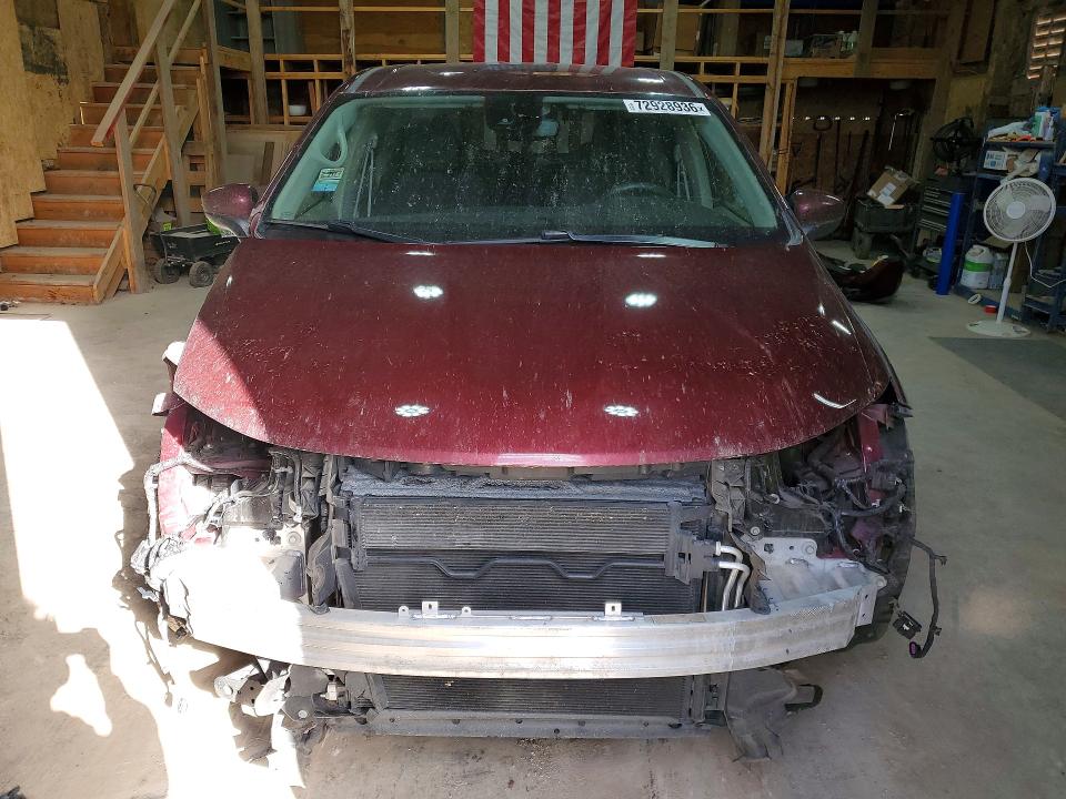 Снимка 5 от търг – 2023 CHRYSLER VOYAGER с VIN 2C4RC1CGXPR512006