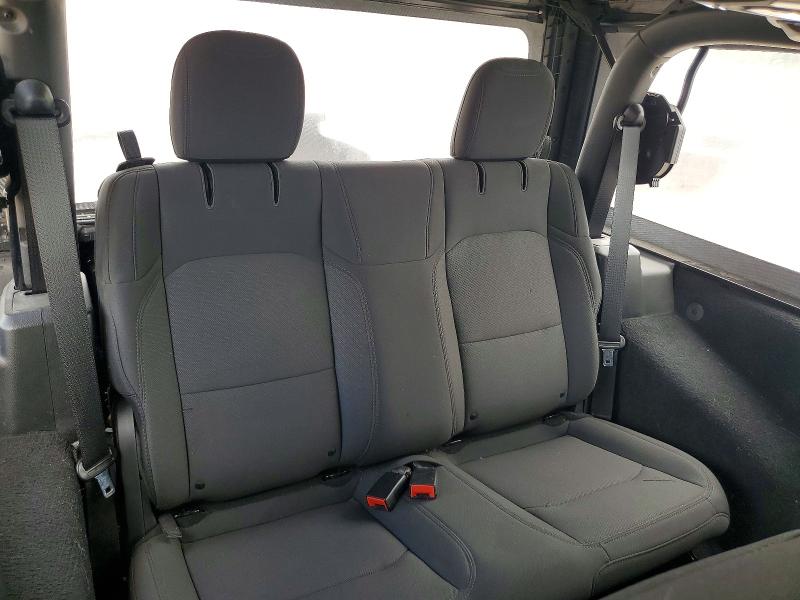 Снимка 11 от търг – 2018 JEEP WRANGLER с VIN 1C4GJXAG4JW276048