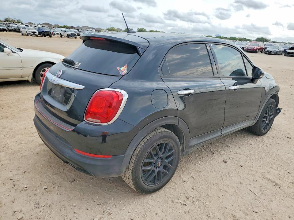 Photo 3 from auction – 2016 FIAT 500X with VIN ZFBCFXBTXGP501008