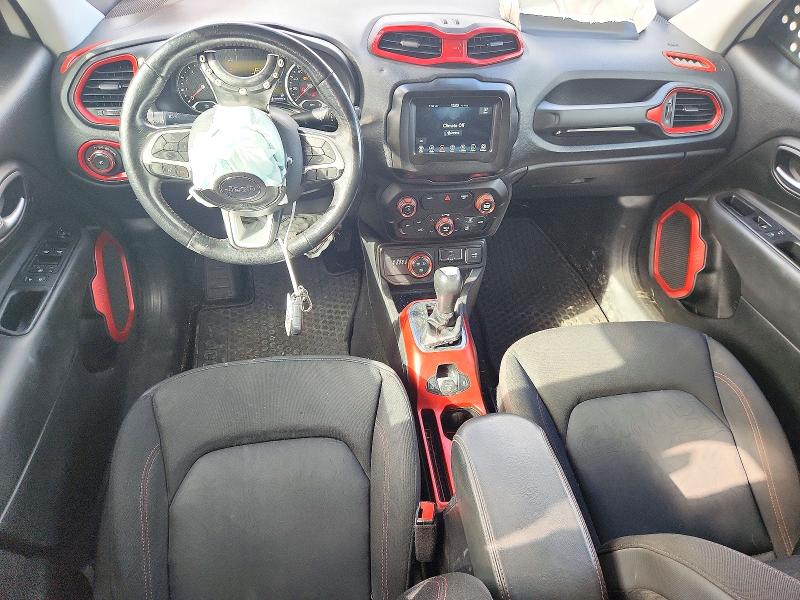 Photo 8 from auction – 2019 JEEP RENEGADE with VIN ZACNJBC1XKPK09548