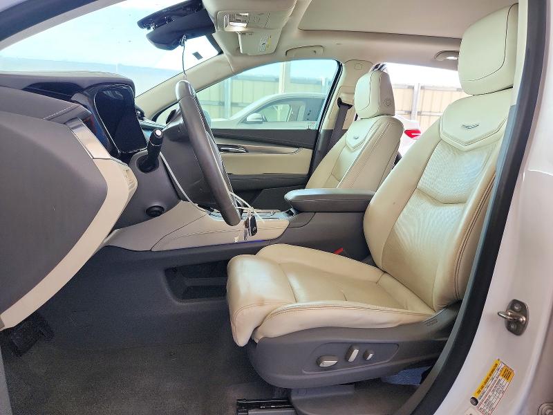 Снимка 7 от търг – 2017 CADILLAC XT5 с VIN 1GYKNBRS2HZ156472