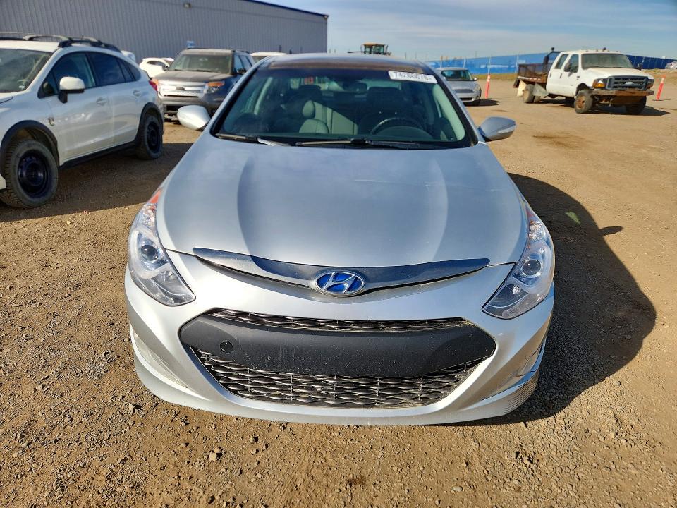 Снимка 5 от търг – 2013 HYUNDAI SONATA с VIN KMHEC4A42DA073050