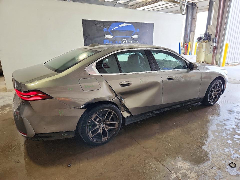 Photo 3 from auction – 2027 BMW 530 with VIN WBA53FJ03VCY23748