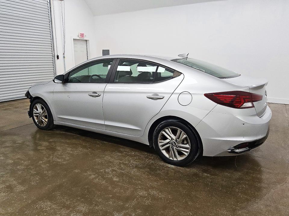 Снимка 2 от търг – 2019 HYUNDAI ELANTRA с VIN KMHD84LF2KU745227