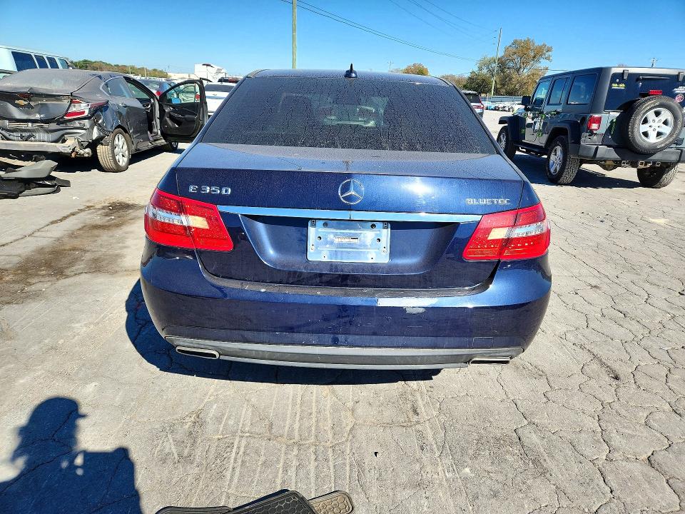 Снимка 6 от търг – 2012 MERCEDES-BENZ E с VIN WDDHF2EB6CA544823
