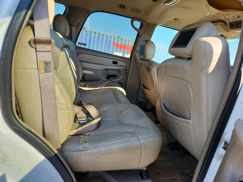 Снимка 11 от търг – 2002 GMC YUKON с VIN 1GKEC13V52R171677
