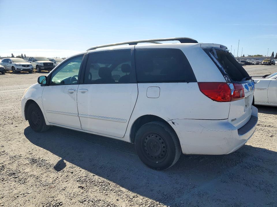 Снимка 2 от търг – 2008 TOYOTA SIENNA с VIN 5TDZK23C78S156631