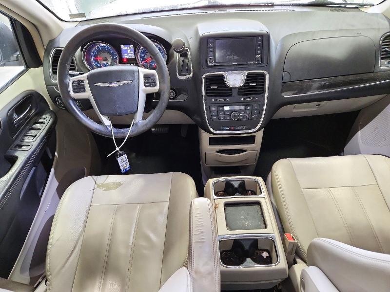 Photo 8 from auction – 2016 CHRYSLER TOWN & COUNTRY with VIN 2C4RC1BG2GR238883